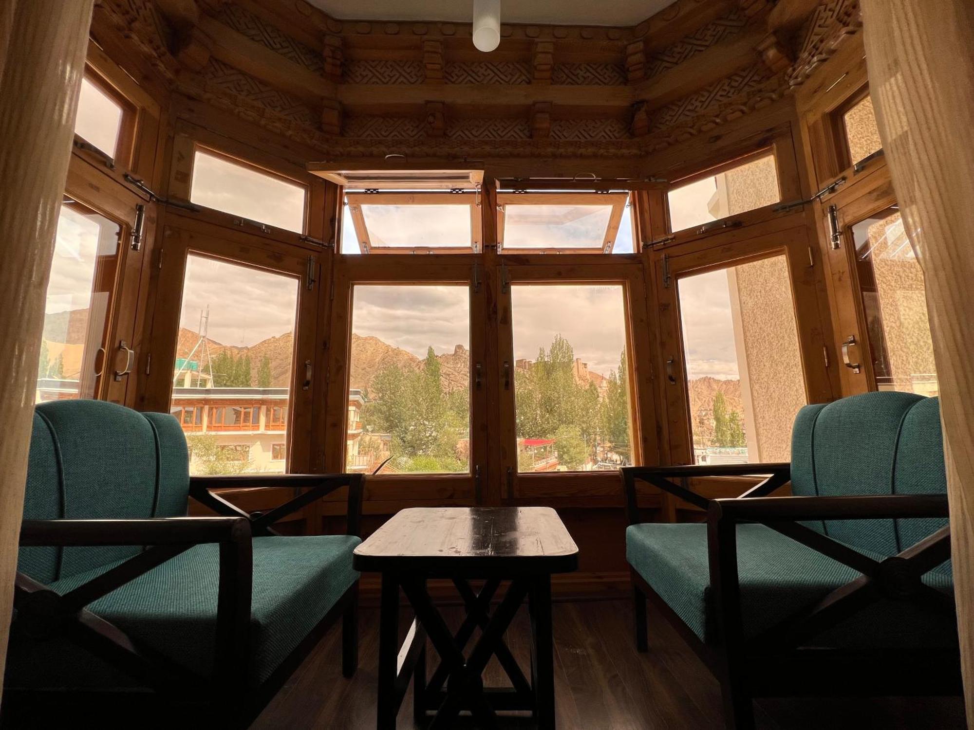Hotel New Glacier View 列城 外观 照片