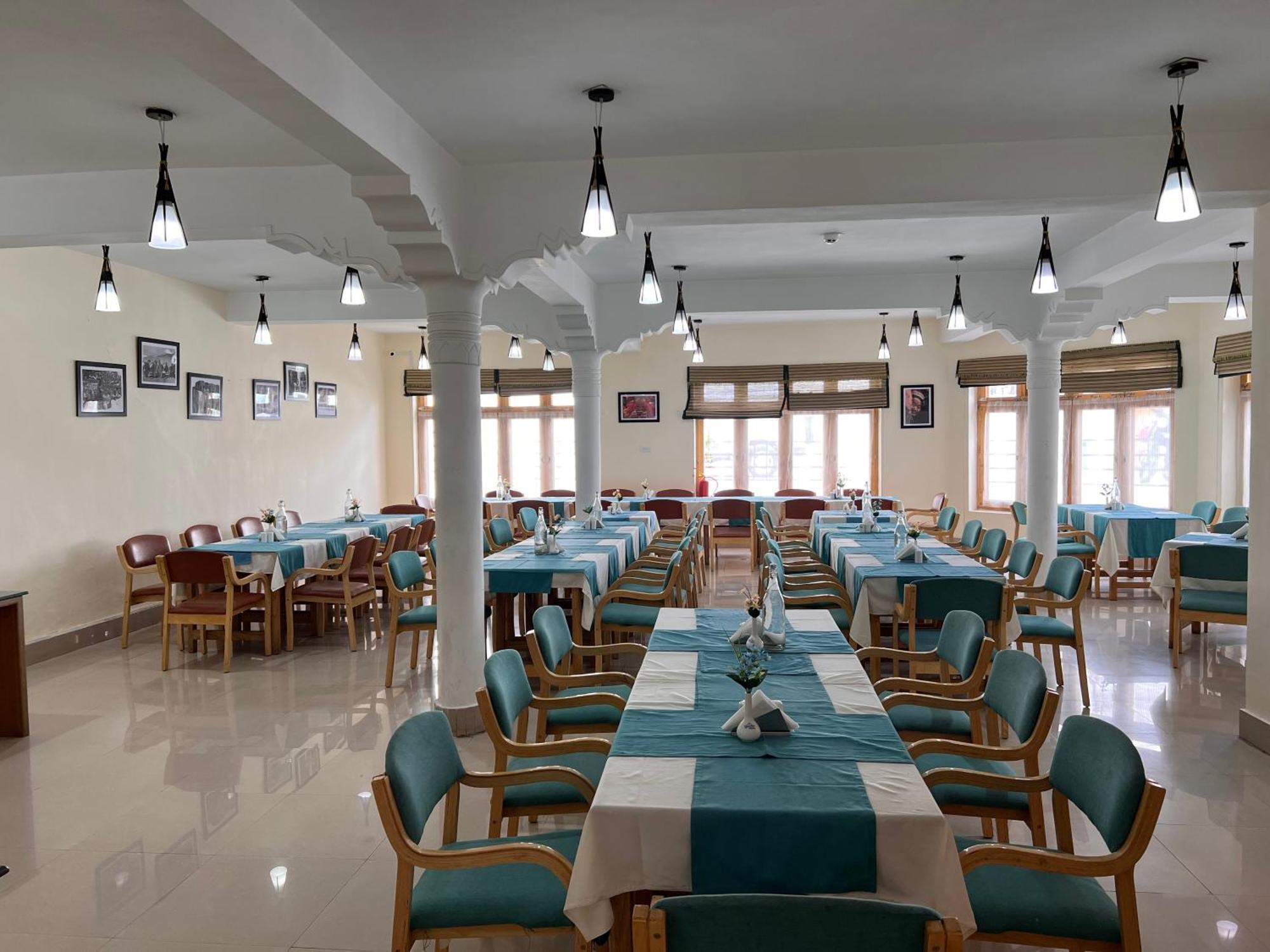 Hotel New Glacier View 列城 外观 照片