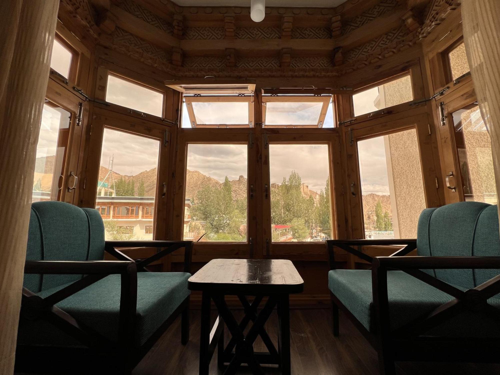 Hotel New Glacier View 列城 外观 照片