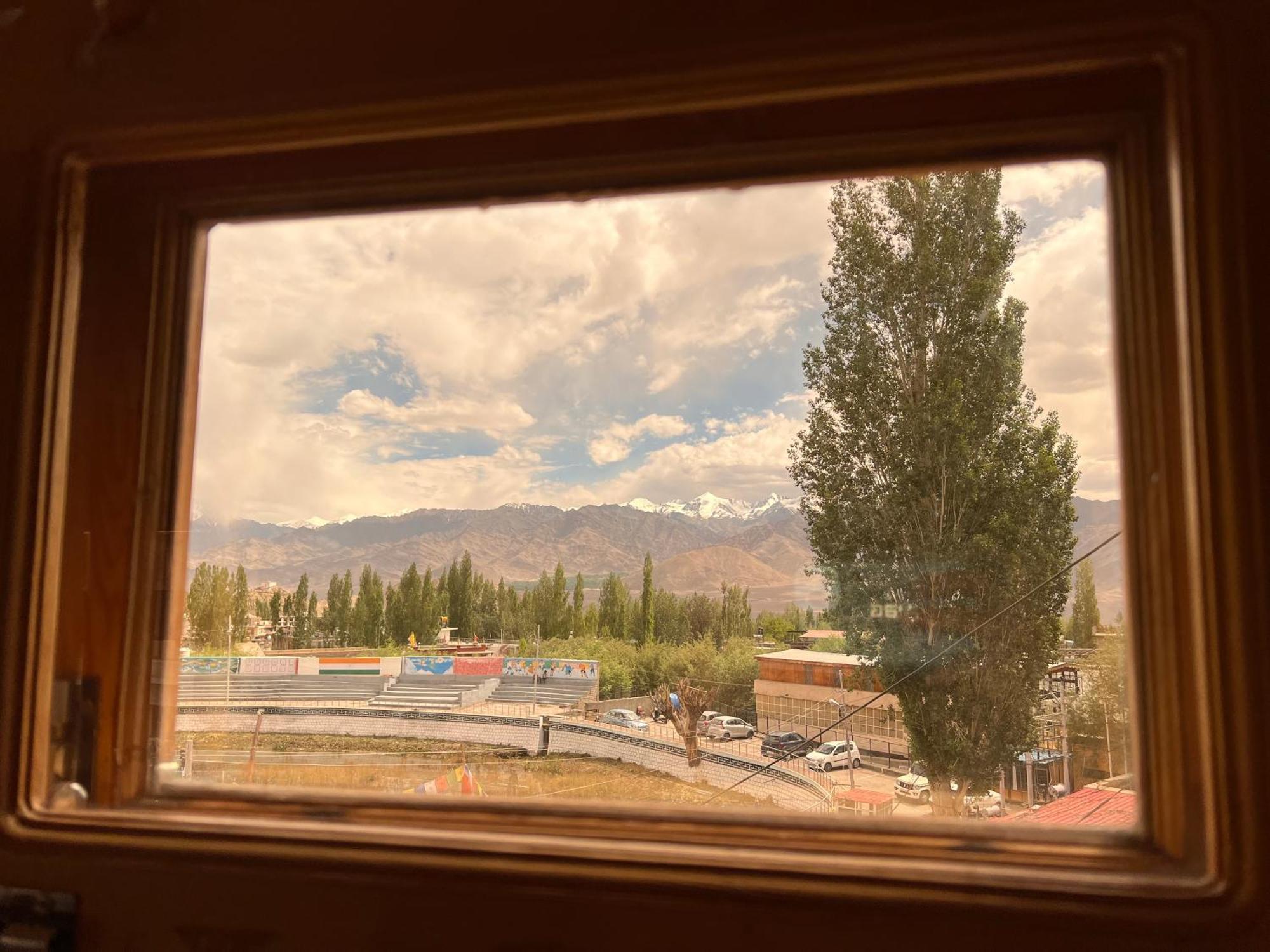 Hotel New Glacier View 列城 外观 照片