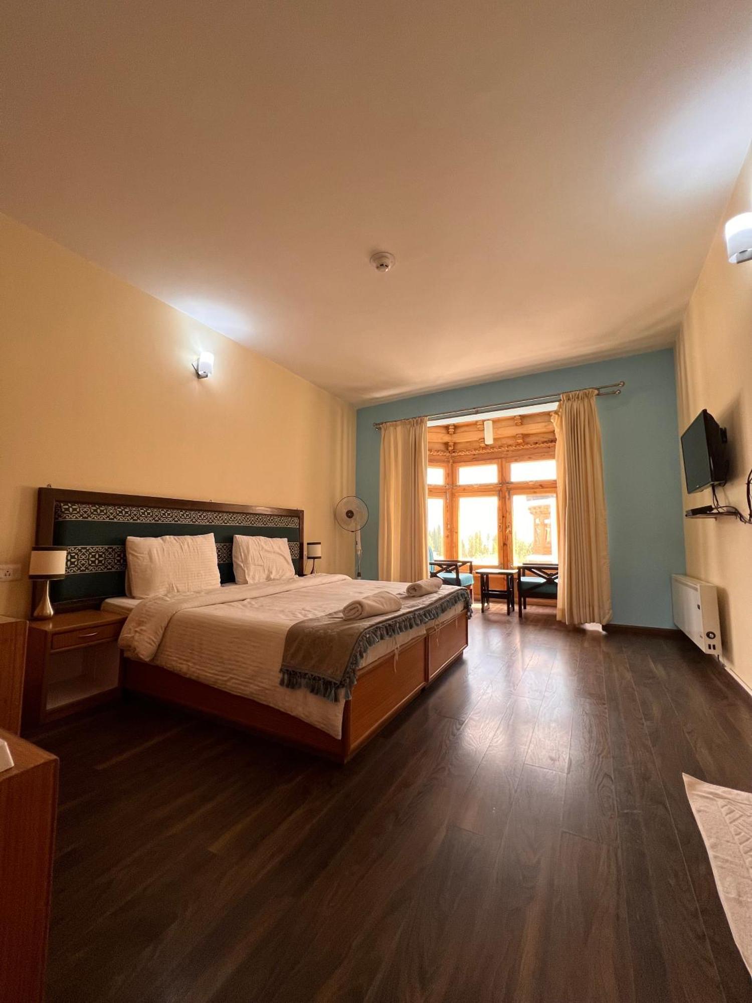 Hotel New Glacier View 列城 外观 照片