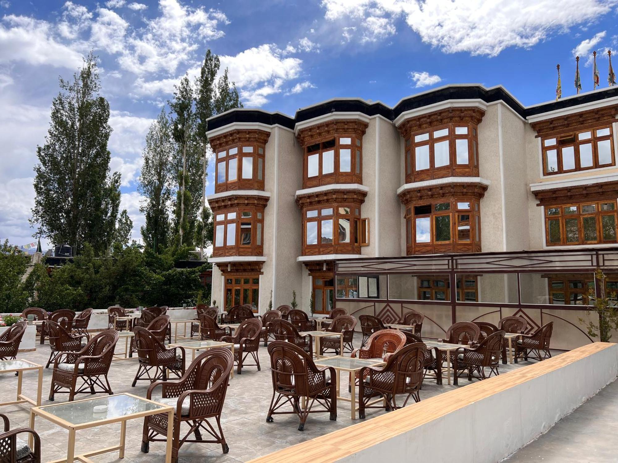 Hotel New Glacier View 列城 外观 照片
