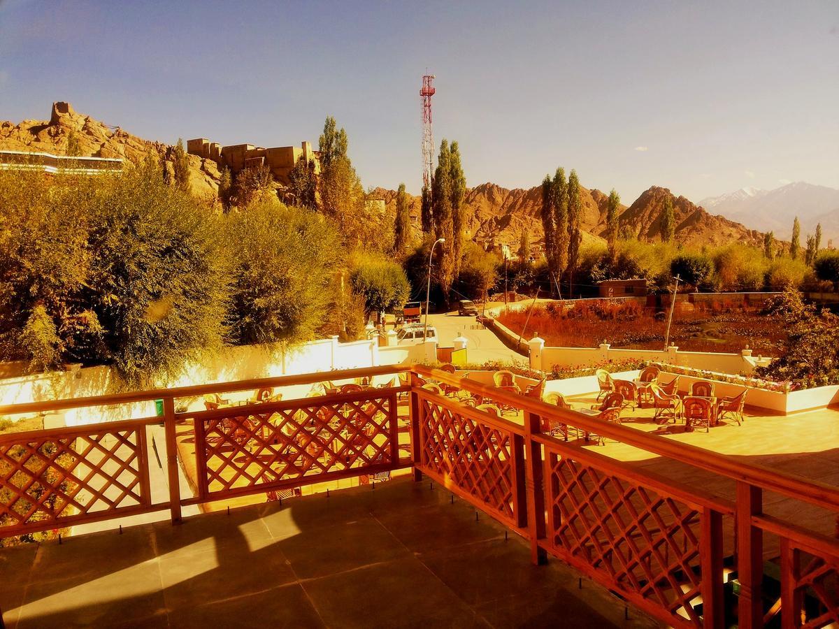 Hotel New Glacier View 列城 外观 照片