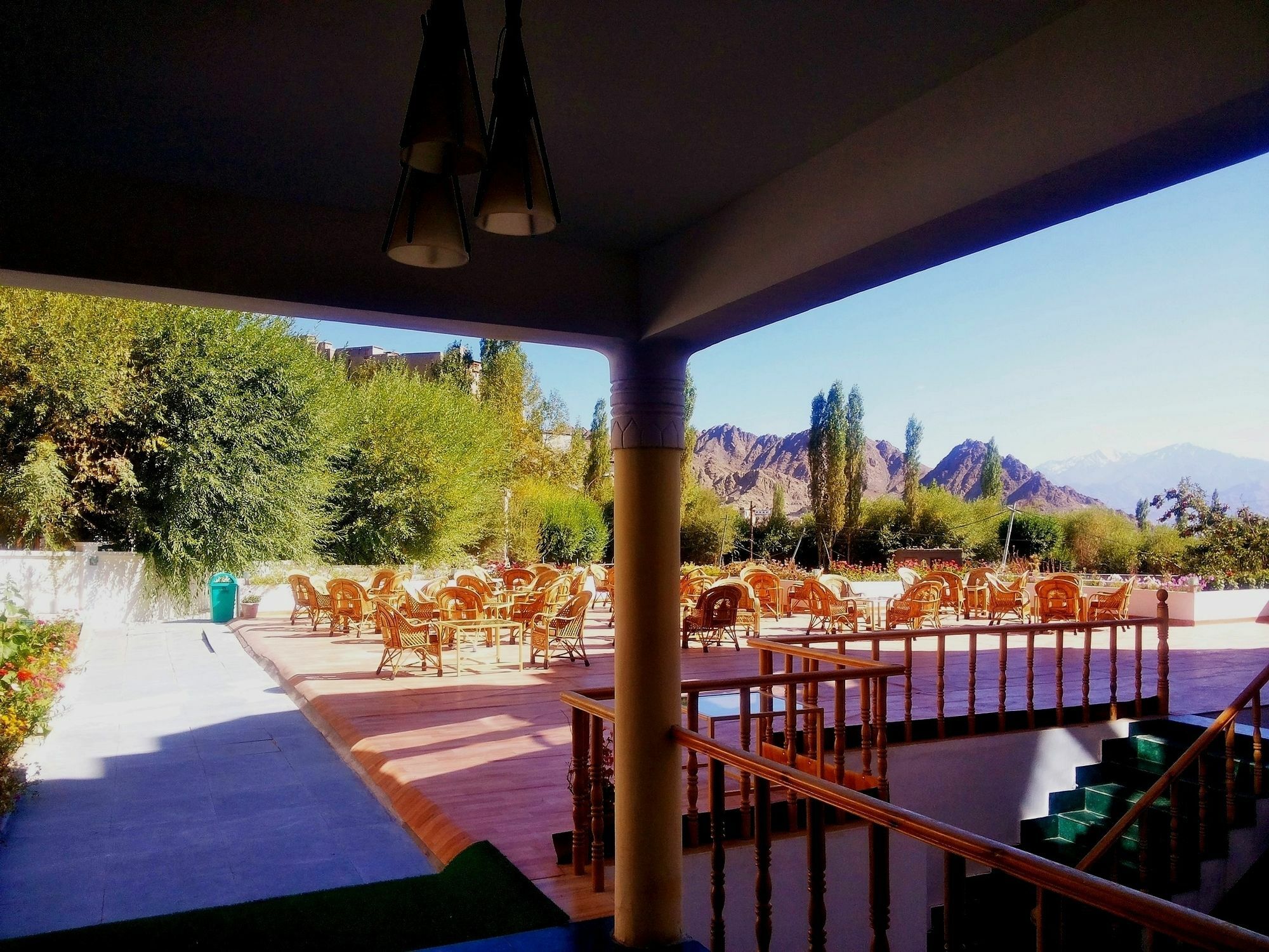 Hotel New Glacier View 列城 外观 照片