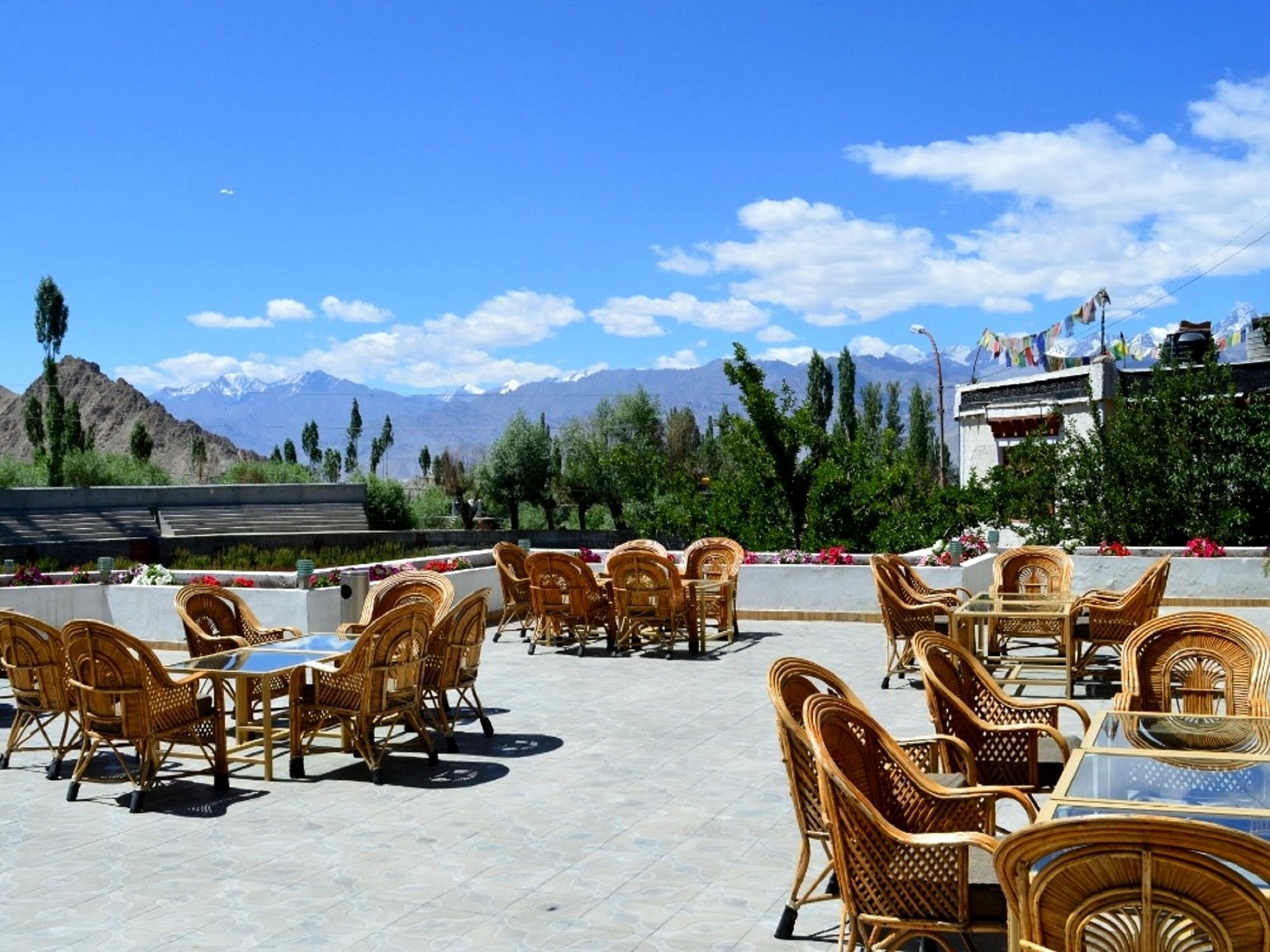 Hotel New Glacier View 列城 外观 照片