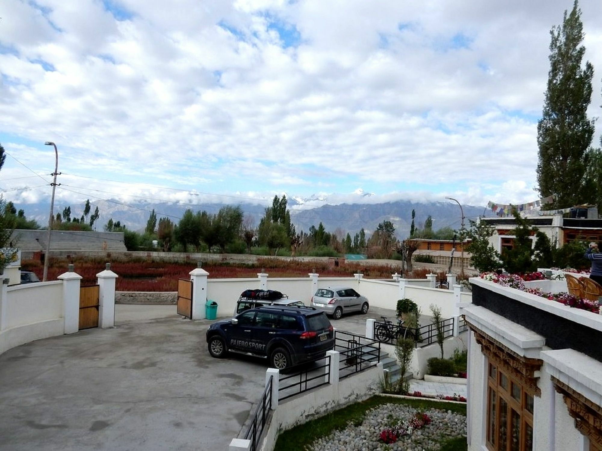Hotel New Glacier View 列城 外观 照片