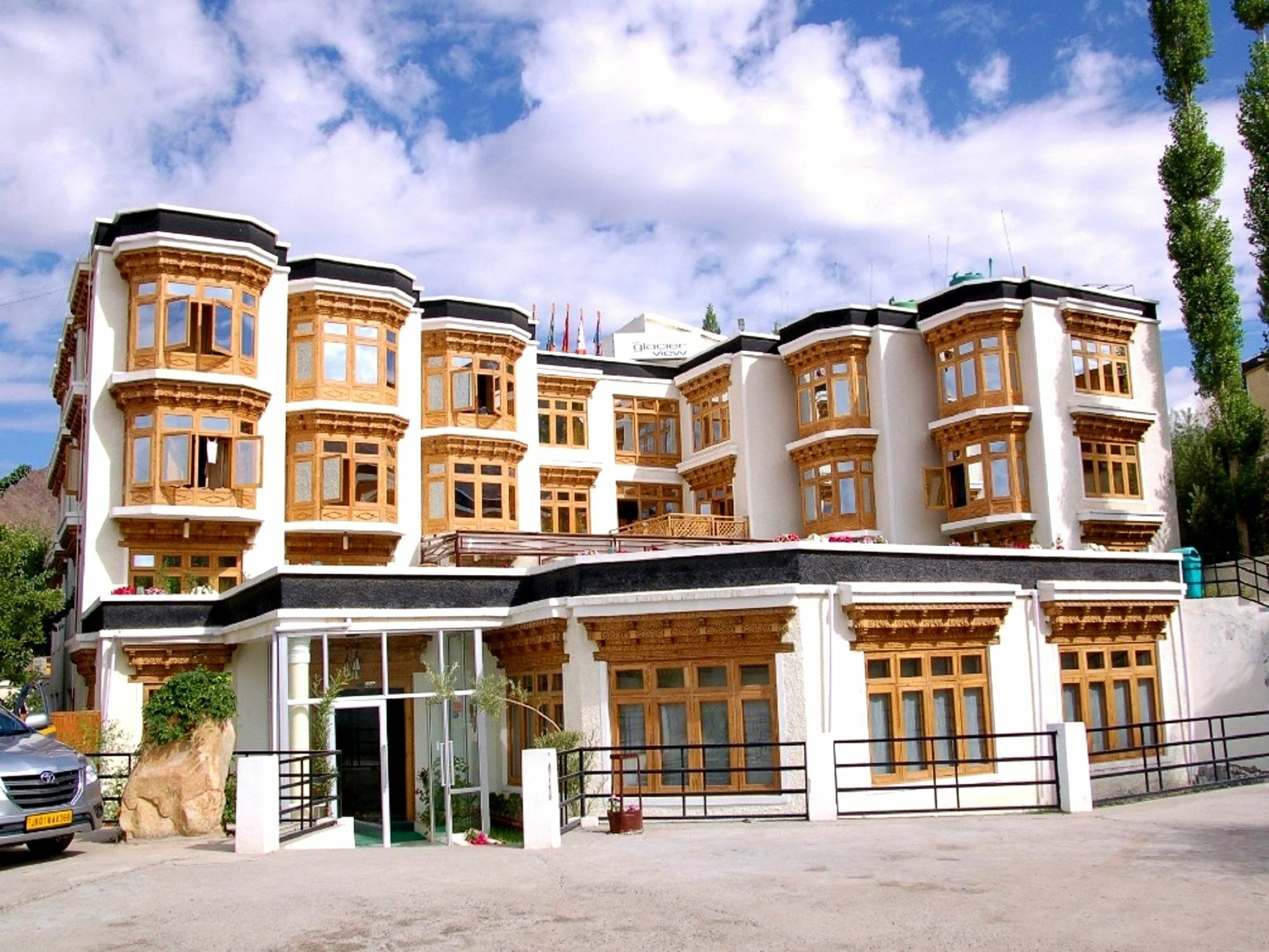 Hotel New Glacier View 列城 外观 照片