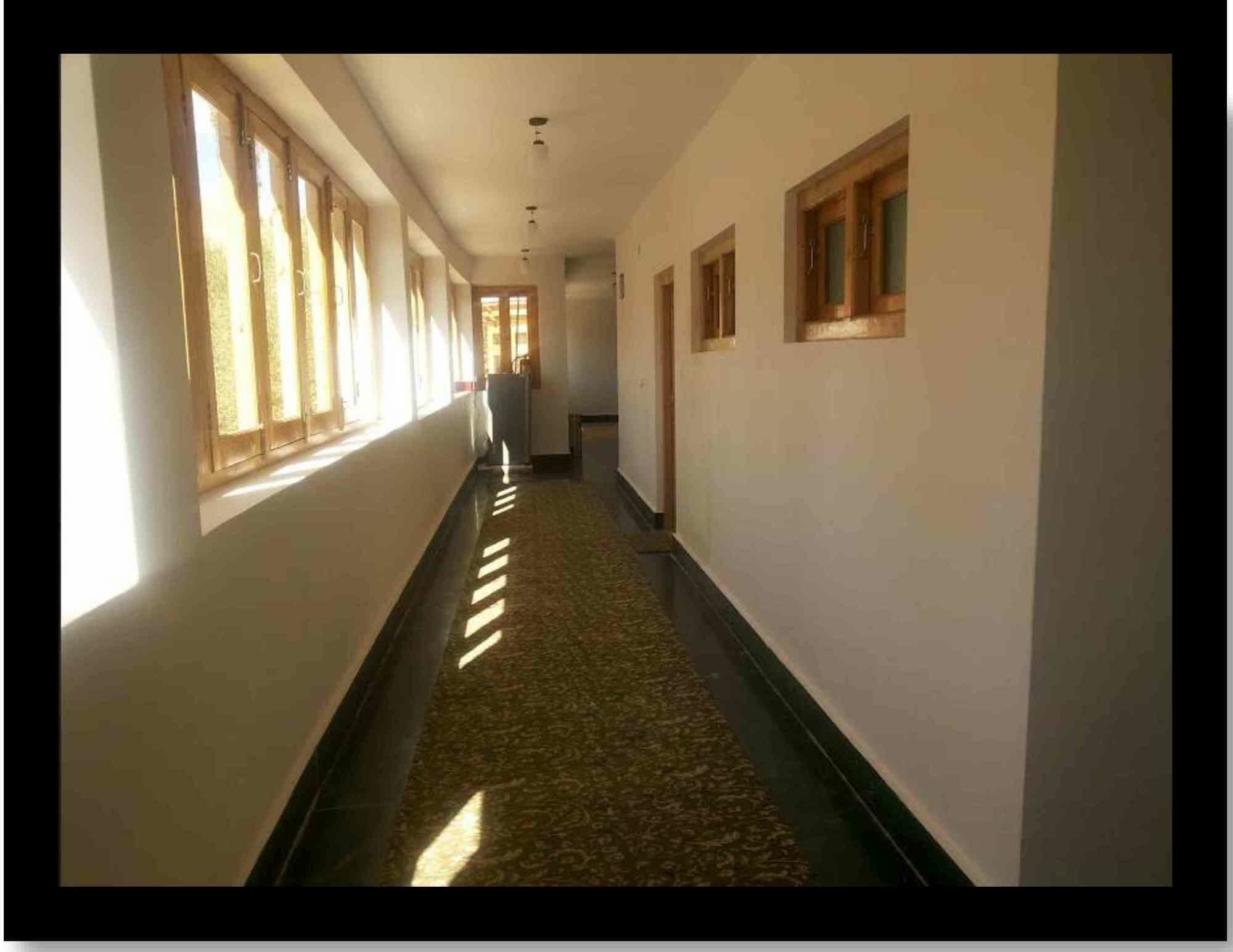 Hotel New Glacier View 列城 外观 照片