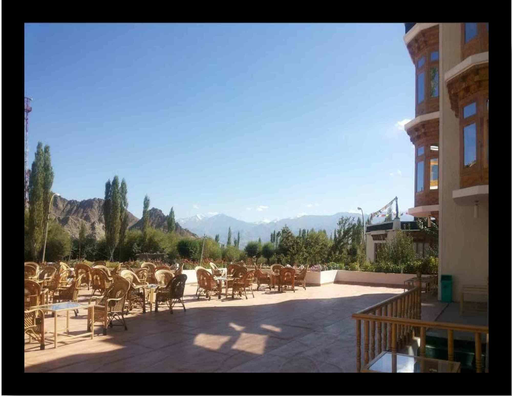 Hotel New Glacier View 列城 外观 照片